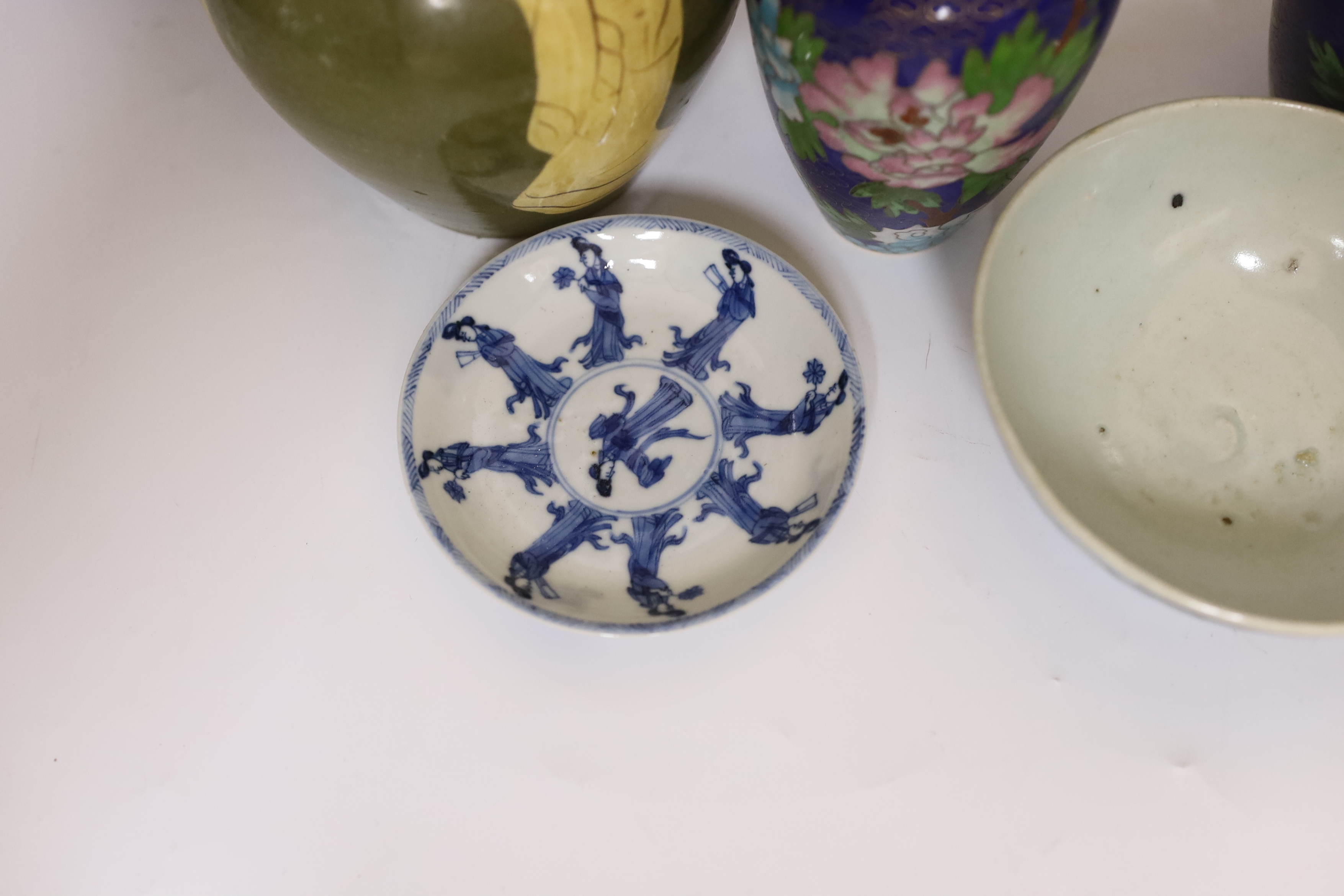 Mixed Chinese and Japanese ceramics including pair of cloisonné vases, a blue and white dish and a crackle glaze vase, largest 26cm high
